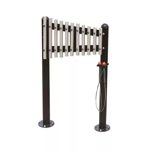 De STEM Wall Outdoor Rainbow-klokkenspel